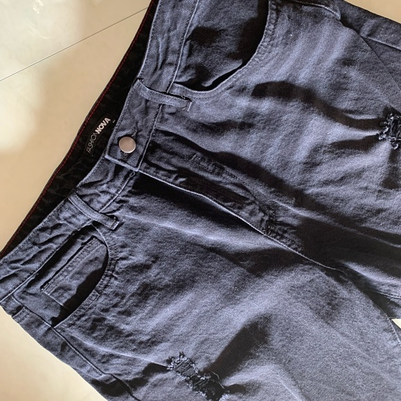 Fashionova Distressed Cropped Boyfriend jeans - Picture 4 of 16